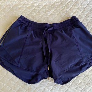 Lululemon Hotty Hot High-rise Shorts Size 6